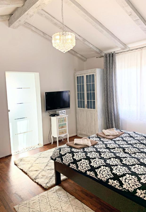 Apartment Helena Канфанар Екстер'єр фото
