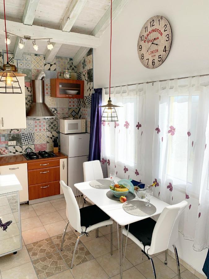 Apartment Helena Канфанар Екстер'єр фото