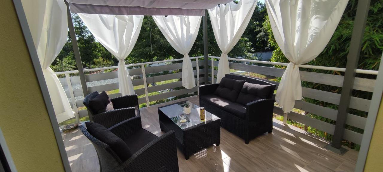 Apartment Helena Канфанар Екстер'єр фото